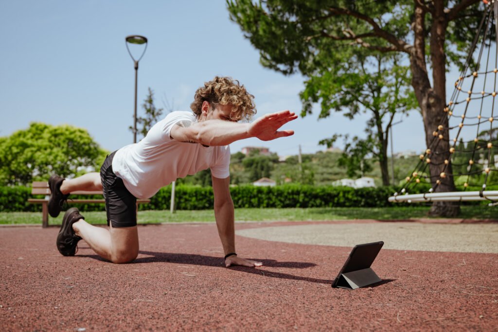 Esercizi per l’Anca: Mobilità, Rinforzo e Benessere Articolare | Ri-Hub